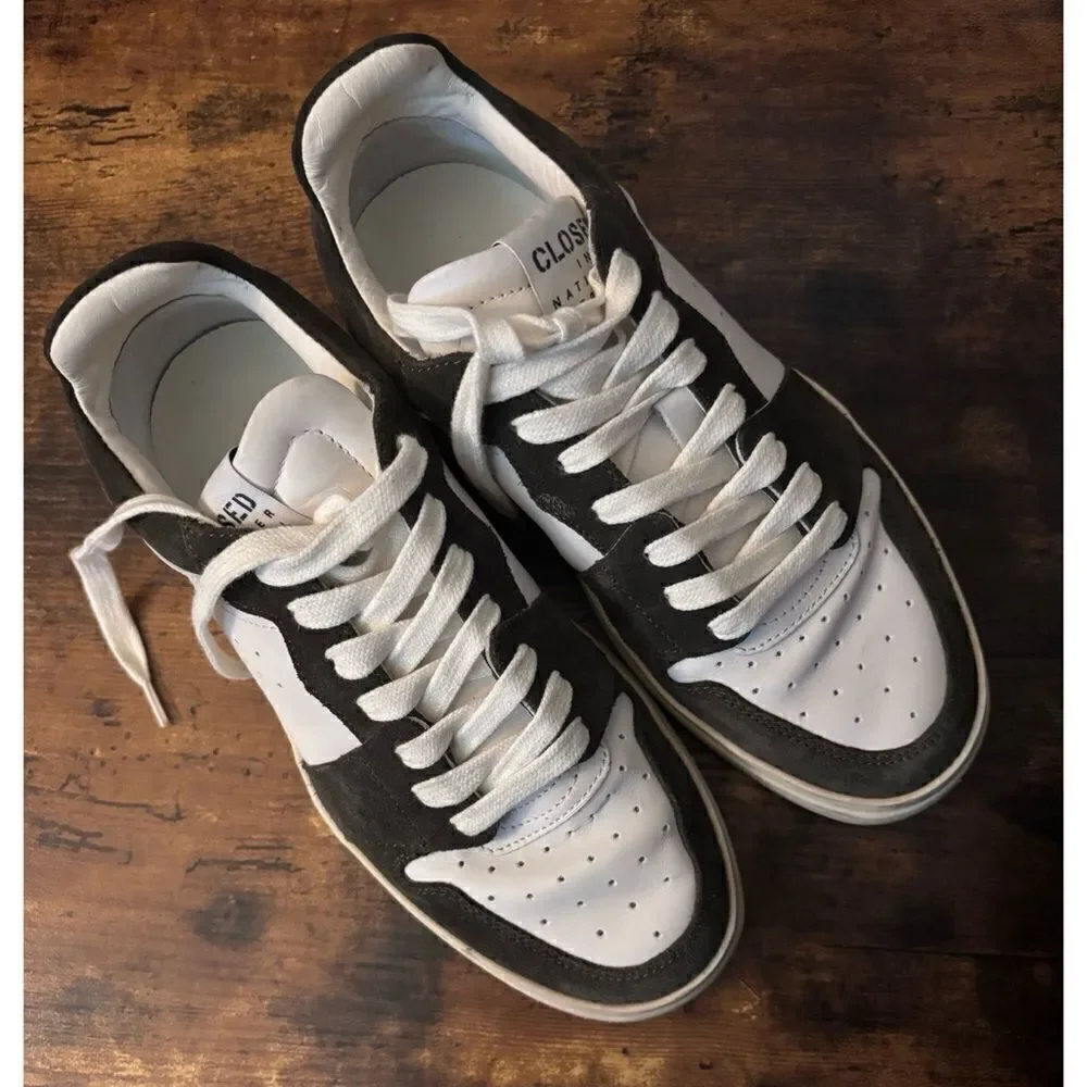 Closed  Sneaker Low Top in Olive Suede / White Size 36